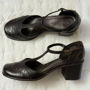 Vintage Y2K Hillard & Hanson Dark Brown T-Strap Wing Tip Heels Women’s Size 7